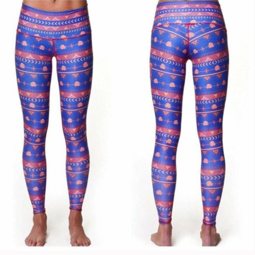 Teeki choose roses Aztec diamond leggings tights